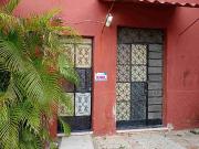 Cuarto para estudiantes, con servicios en el centro de...