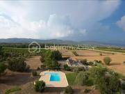 Cucuron 84160 Achat / Vente maison 23 pièces t23 piscine...