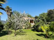 CUERS A 25 MINUTES DES PLAGES CADRE CAMPAGNE VILLA AVEC PISC