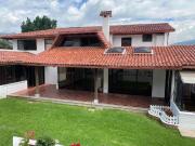 CUMBAYA ARRIENDO CASA 5 DORMITORIOS DENTRO URBANIZACIÓN