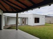 Cumbayá, Casa en Renta, 340m2, 3 Habitaciones