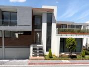 CUMBAYÁ CASA EN VENTA 4 DORMITORIOS