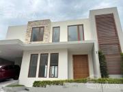Cumbayá Santa Inés, hermosa casa de venta 250m2 a estrenar