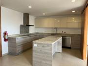 Cumbayá Site Center Departamento de Lujo en Renta