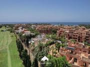 Cumbre Villas presenta este amplio chalé en venta en...