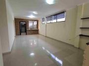 Cumbres de los Ceibos: en alquiler moderno departamento...