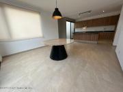 Cumbres del Lago. Casa en calle abierta, recamára en...