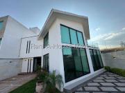 Cumbres del Lago casa en venta de dos niveles y 3...