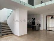 Cumbres del Lago VENTA. Casa con área de TV, cuarto de...