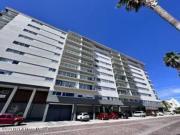 Cumbres del Lago. VENTA Departamento con cuarto de...