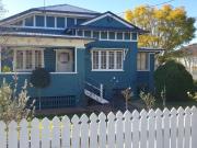 Cute 30's Cottage Renovators Delight