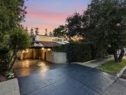 Cute Coastal Living in Cottesloe Village