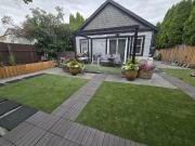 Cute front suite on Clement!