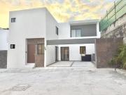 CV42 CASA EN VENTA EN LOMAS RESIDENCIAL