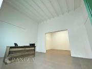 CZ: DISTINTOS USOS, PRIMER PISO PUERTA CALLE 5M FRENTE...