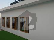 D 12 House For sale Sized 8 Marla