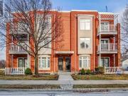 D 2400 MUNN'S AVENUE