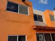 D Casa en venta cesión de derechos muy amplia y funcional