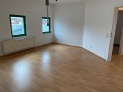 Dachgeschoss 2 Raum Wohnung, 67qm