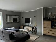 Dachgeschoss Maisonette mit Balkon ins Grüne – modernes...