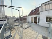 Dachgeschoss mit großzügiger hofseitiger Terrasse