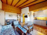 Dachgeschoss mit Panoramablick auf die Berge