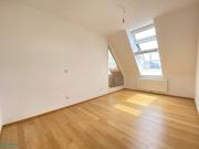 DACHGESCHOSS mit TERRASSE NÄHE APOLLOGASSE
