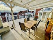 Dachgeschoss mit über 50qm Dachterrasse und Balkon Friedenau