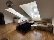 Dachgeschoss Wohnung direkt am Schottenring U2