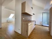 DACHGESCHOSSMIETE MIT KLEINEM BALKON