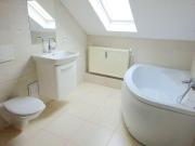 Dachgeschosswohnung * frisch renoviert * Gartennutzung