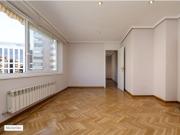 Dachgeschosswohnung in 10789 Berlin, Eislebener Str