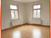 2 Zimmer Wohnung im Dachgeschoss mit PKW Stellplatz am...