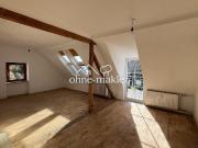 Dachgeschosswohnung mit Balkon und neu saniertem Badezimmer