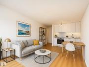 Dachgeschosswohnung mit Blick ins Grüne – ruhig und hell