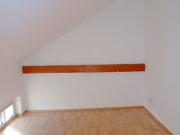 Dachgeschosswohnung mit extra großem zentralen Wohnraum