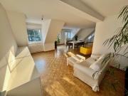 Dachgeschosswohnung mit großer Terrasse im Grünen