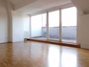 Dachgeschoßwohnung mit Terrasse im Univiertel...