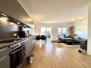 Dachgeschosswohnung mit vollausgestatteter Küche und 12...