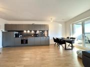 Dachgeschosswohnung mit vollausgestatteter Küche und 12...
