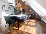 Dachgeschoßwohnung möbliert mit Balkon