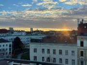 Dachgeschosswohnung neu renoviert in sehr guter Lage zu...