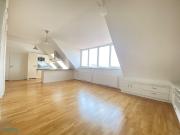 DACHTERRASSENWOHNUNG MIT FERNBLICK