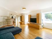 Großzügige Dachterrassen Wohnung mit Klimaanlage und...