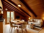 Dachwohnung und durchgehende Wohnung im Zentrum des Dorfs