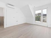 DAHEIM IN HERNALS DACHGESCHOSS MIT HERRLICHER SÜD TERRASSE