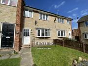 Dale Close, Ossett WF5, 3 bed town house to rent, £875...