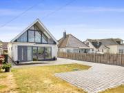 Danefield Road, Selsey, 2 Bedroom Chalet
