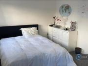 Daniel Bolt Close, London, 5 Bedroom End