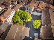 Dans le Quercy blanc, entre Toulouse et Agen, un...
